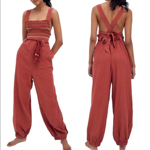 🆕Free People Smocked Jumpsuit in Sumac Colour - Picture 4 of 12
